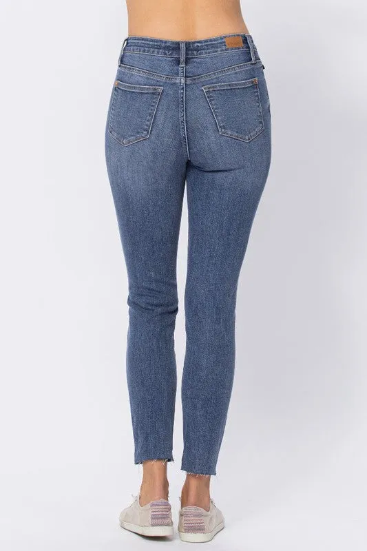 JB126 - EMBROIDERED POCKET RELAXED JEAN